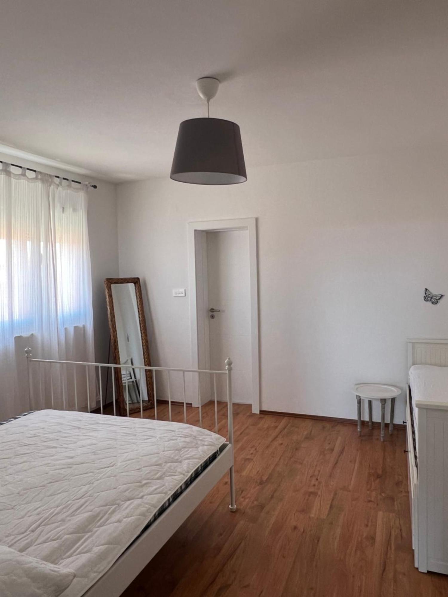 Apartmani Maksan Pakoštane 外观 照片